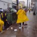 SERVIÇOS: Mesmo com chuva, a limpeza urbana não pode parar!